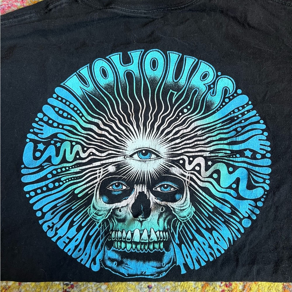 No hours Tee